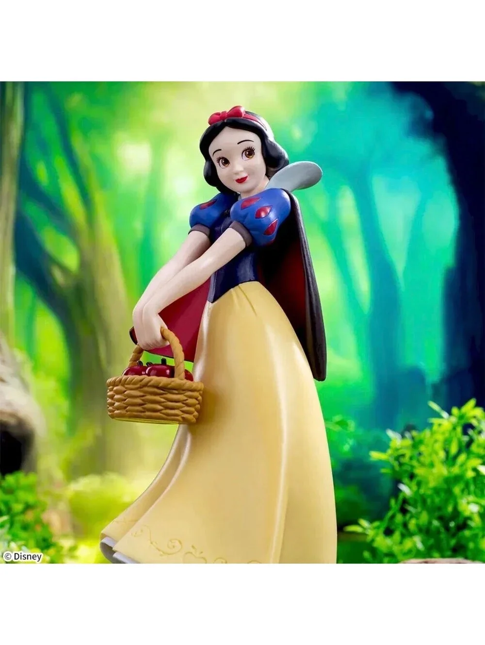 Disney Snow White and the Seven Dwarfs Luminasta Figure by SEGA